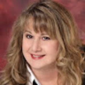 Meet your Posher, Suzanne